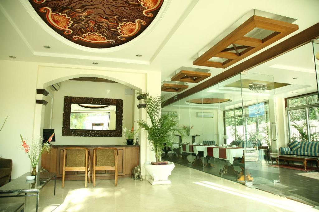 The Royal Residency Hotel Нью-Делі Номер фото