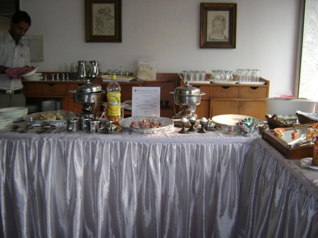 The Royal Residency Hotel Нью-Делі Номер фото